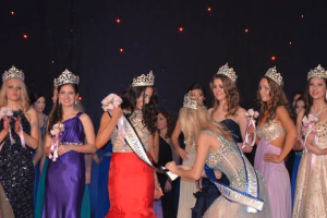 Crowning the new Miss Teenage Ontario